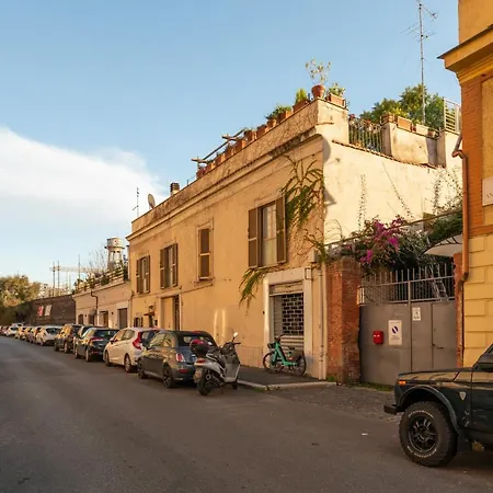 Apartment Bright And Comfy Terraced In Trastevere Rom